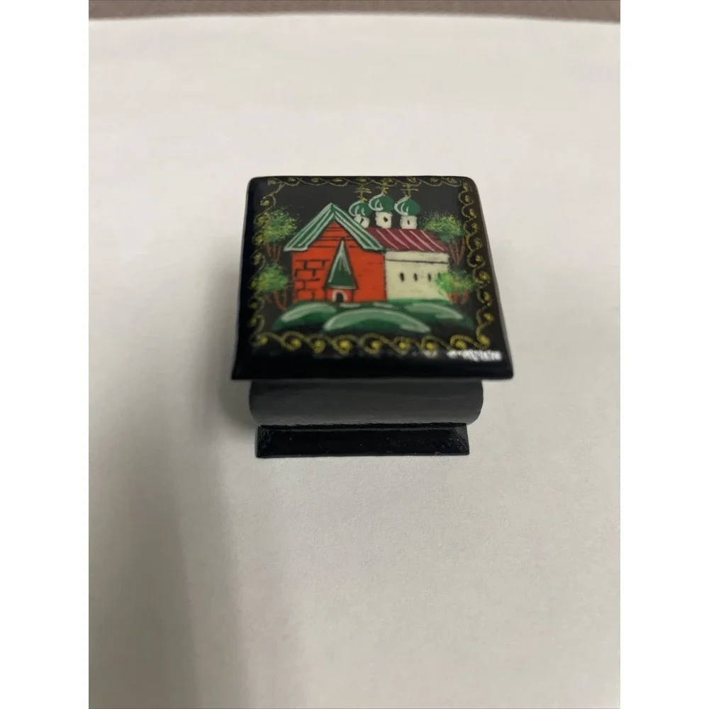 Vintage Miniature Russian Lacquer Black Hand Painted Trinket‎ Box Red Interior